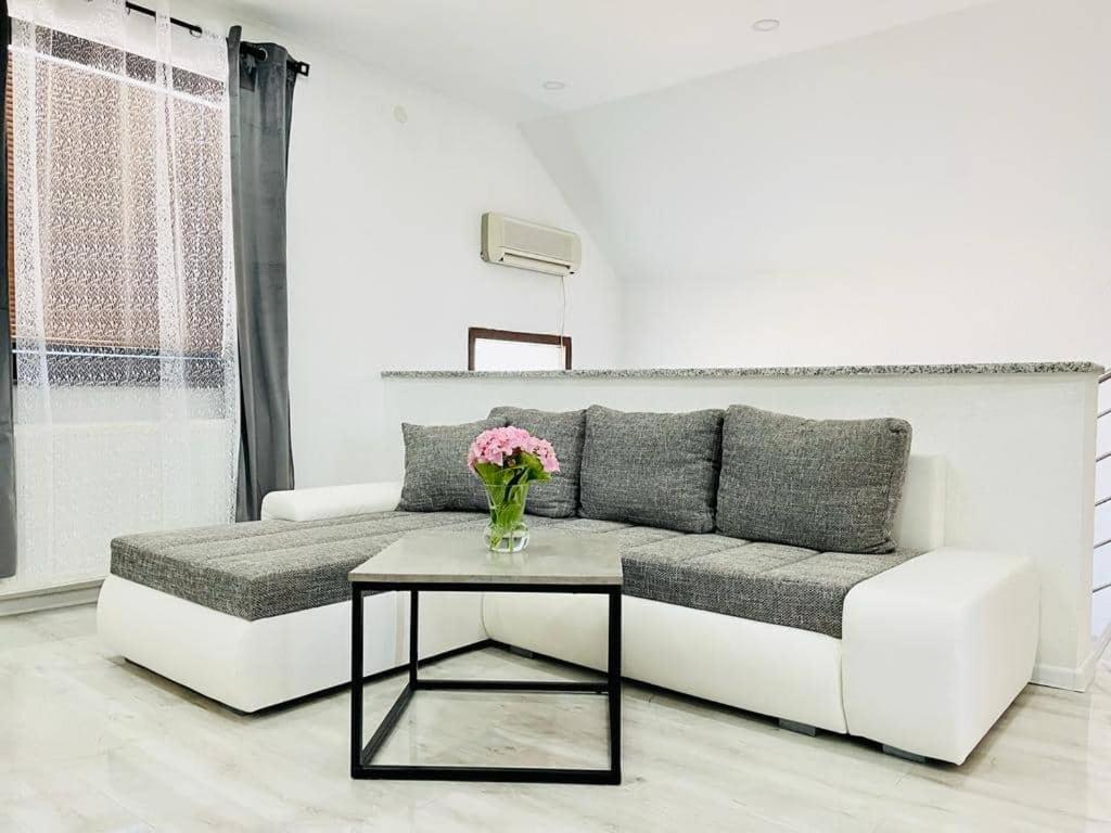 Apartman Pavenka Otocsán Kültér fotó