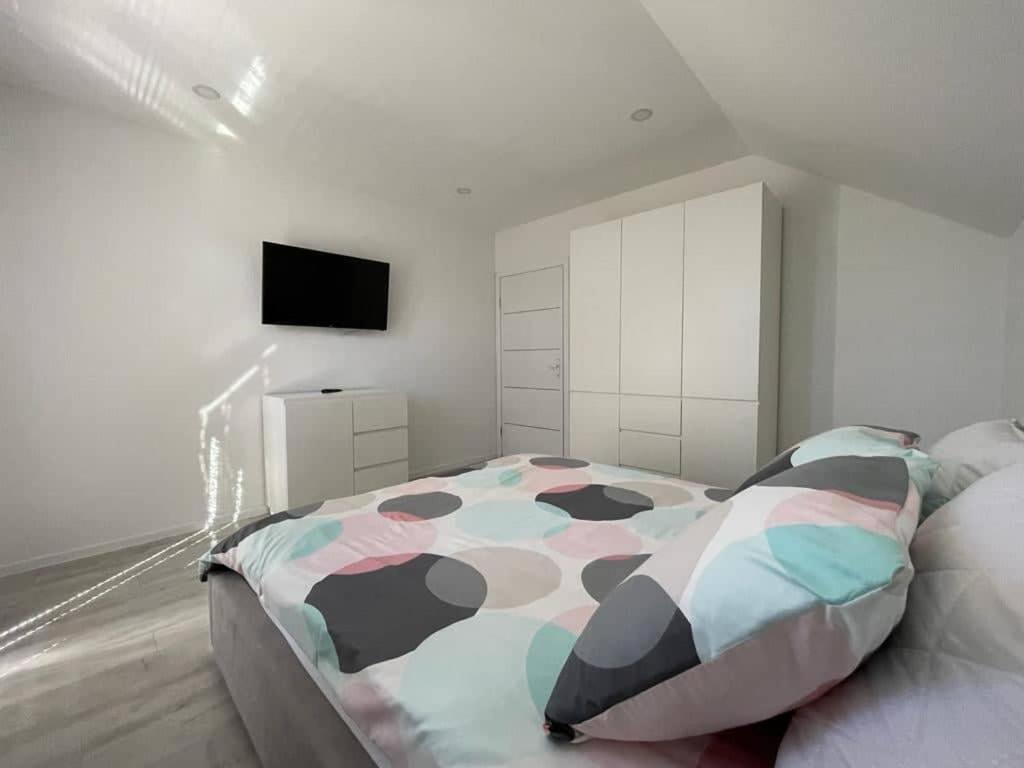 Apartman Pavenka Otocsán Kültér fotó